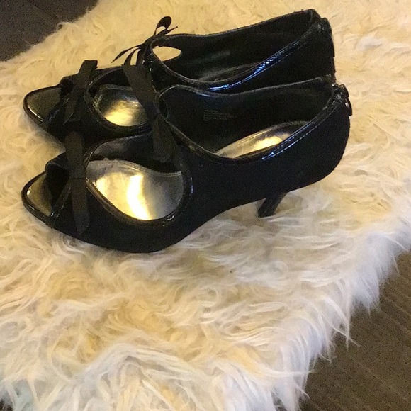 White House Black Market Black Open Toe Dress Shoes Size 6 - Picture 3 of 7